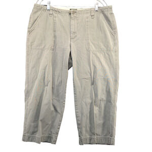 Eddie Bauer Women's Vashon Fit Capri Pants Green Size 16 Patch Pocket Cotton